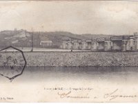 Barrage de rgulation dit "Eiffel"  Dans le fond  gauche, la Vieille tour et l'peron rocheux de la butte de Chteauneuf abritant la sacristie troglodyte de la chapelle St-Martin.