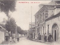 Grande rue  Vue en direction des Andelys | L'tablissement ... sis au n..  : Vins, caf, liqueurs, tabac, billard, picerie, mercerie et presse.